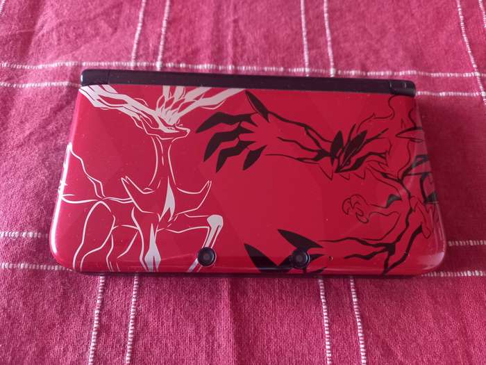3DS XL Console (Pokémon X & Y Limited Edition)