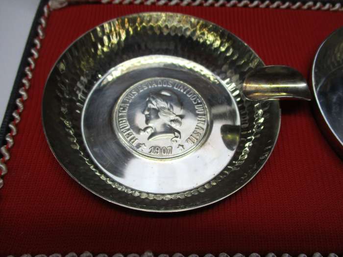 A pair of Vintage silver plated Belprata Ashtrays with Brasil 1907 "coin" detail