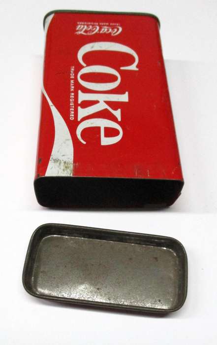 Red Coke tin / Coca-cola