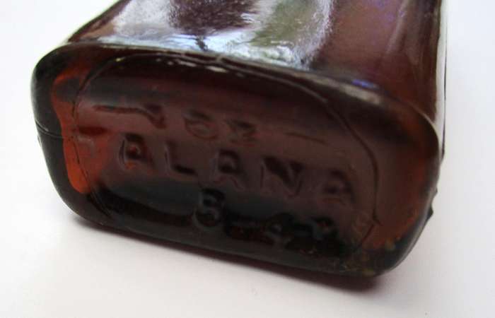 Vintage Amber Poison Bottle / Vergif bottle  - Talana