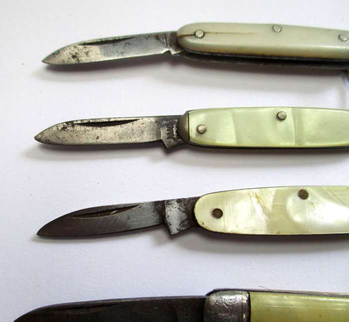 Collection of vintage Miniature Pocket knife / Fob knife / key chain folding knives.