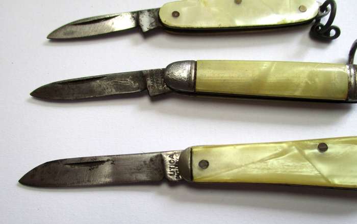 Collection of vintage Miniature Pocket knife / Fob knife / key chain folding knives.