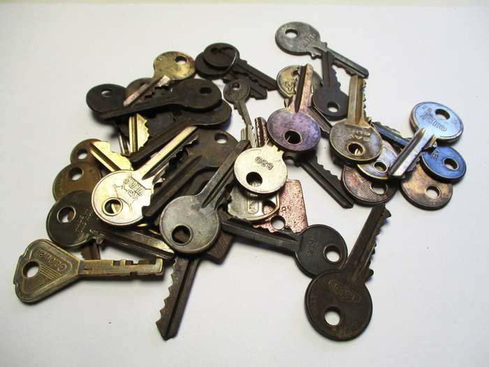 Mixed lot of keys