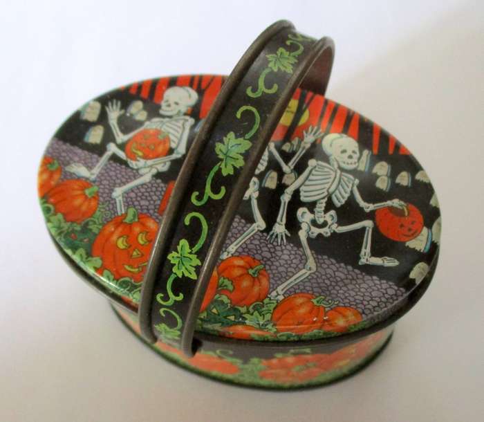 American Halloween Candy Tin / Basket