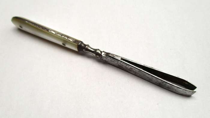 Antique / vintage mother of pearl grooming tweezers