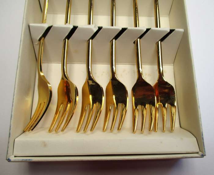 Viners Stainless Steel Cutlery - Kruger Rand Forks - gold plated