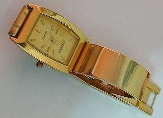 Vintage (new, old stock) Citizen Mens quarts gold plated wristwatch