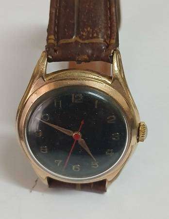 Hand wind  Swiss made Mens  Wristwatch.