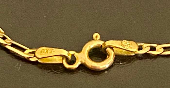 9ct Genuine gold with heart shape Cubic zirconia pendant