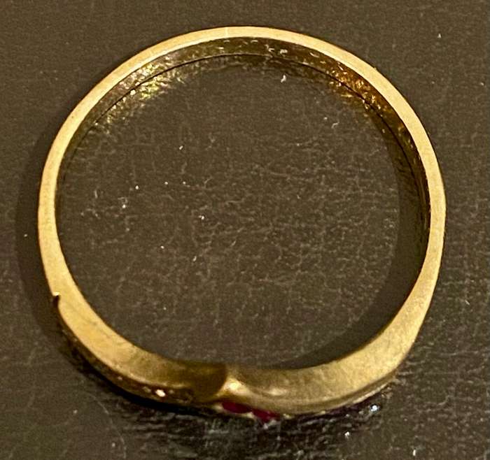 Vintage hallmarked Birmingham 9ct yellow gold. Ruby and Diamond Ring