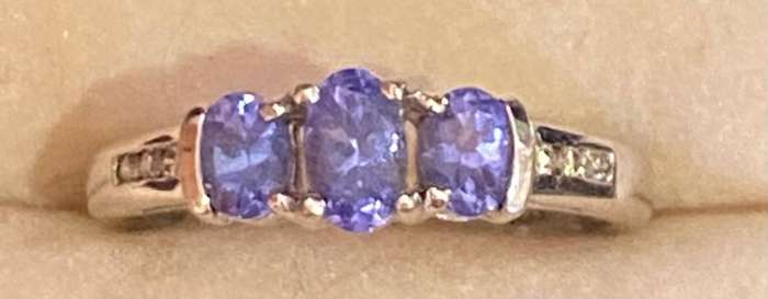 9ct White gold with three Tanzanite's and 6 Diamonds Ring