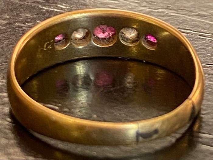 Antique Three round Ruby and 2 Old cut Diamond Ring on 18ct yellow gold