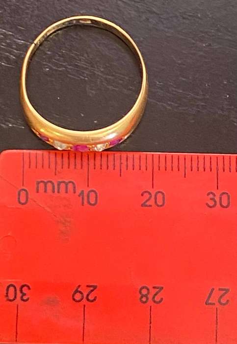 Antique Three round Ruby and 2 Old cut Diamond Ring on 18ct yellow gold
