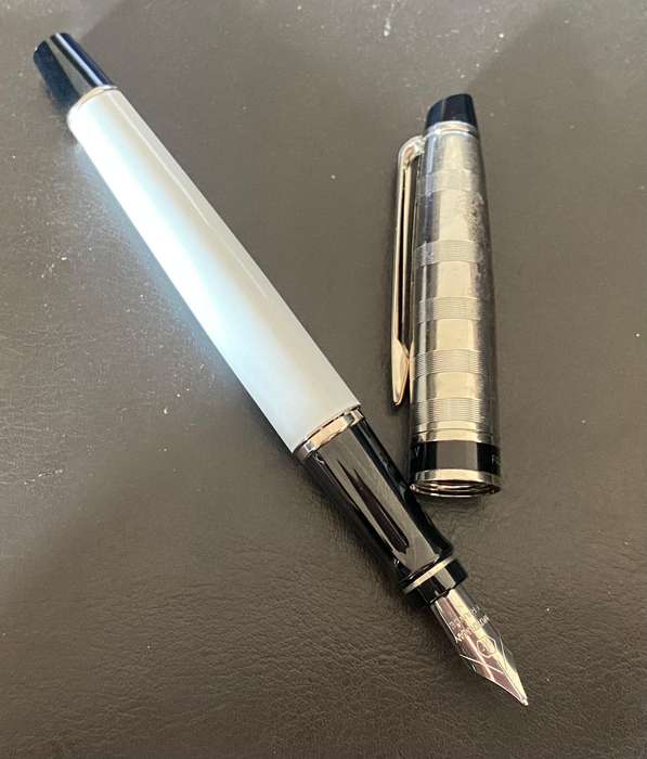 Waterman Expert 3 Deluxe White Chrome Trim Fountain Pen
