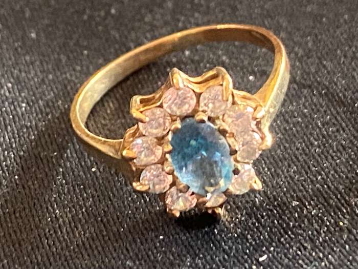 9ct yellow gold and Aqua Marine Ring with CZ's