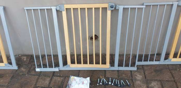 3 Lindam Baby/ Dog safety gates white with wood finish,