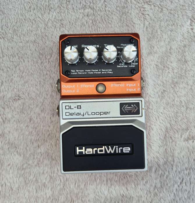 Hardwire DL-8 Delay/Looper Guitar Pedal