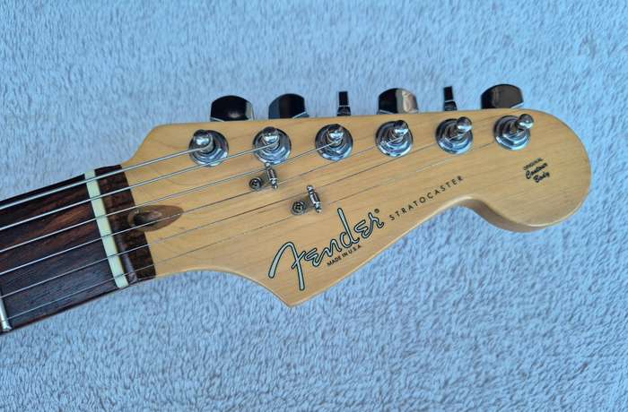 2004 USA Fender Highway One Stratocaster