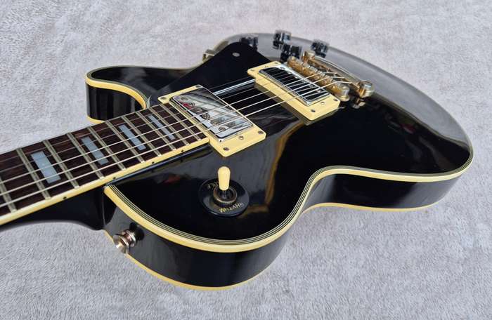Academy Custom Shop Style Les Paul Guitar