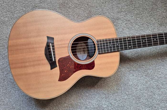 Taylor GS Mini Rosewood Acoustic Guitar with Pickup