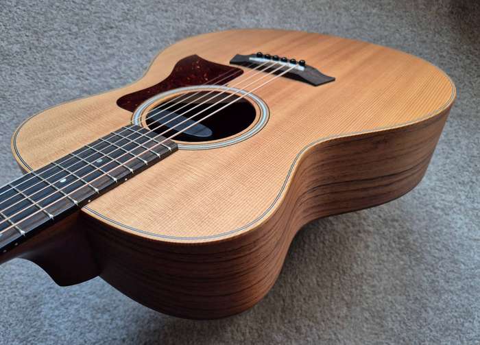 Taylor GS Mini Rosewood Acoustic Guitar with Pickup