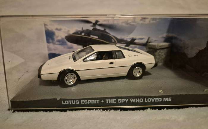 James Bond 007 Lotus Esprit - 1/43 Scale - The Spy Who Loved Me