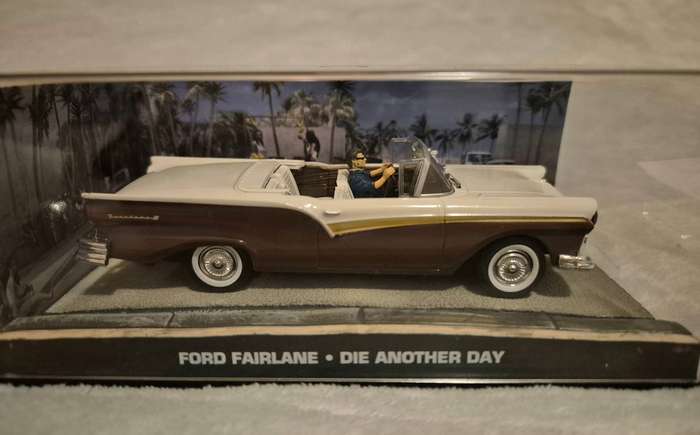 James Bond 007 Ford Fairlane - 1/43 Scale - Die Another Day