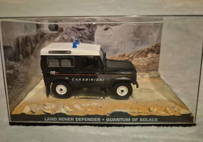 James Bond 007 Land Rover Defender - 1/43 Scale - Quantum of Solace