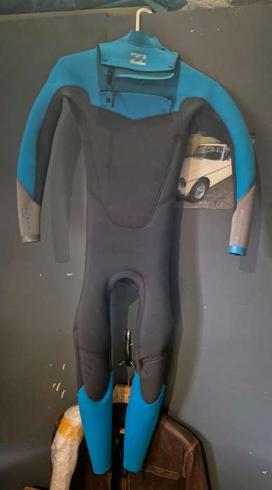 Billabong Size 12 Junior Wetsuit 4:3 Absolute Comp