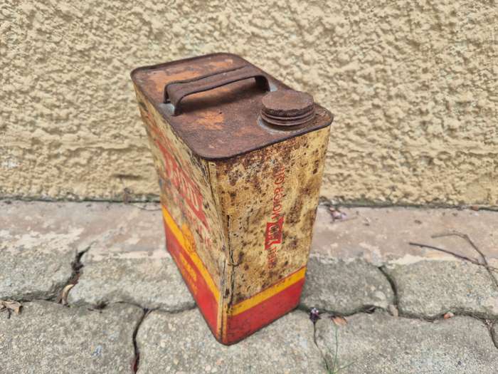 Vintage Shell X100 Oil Can - Collectible