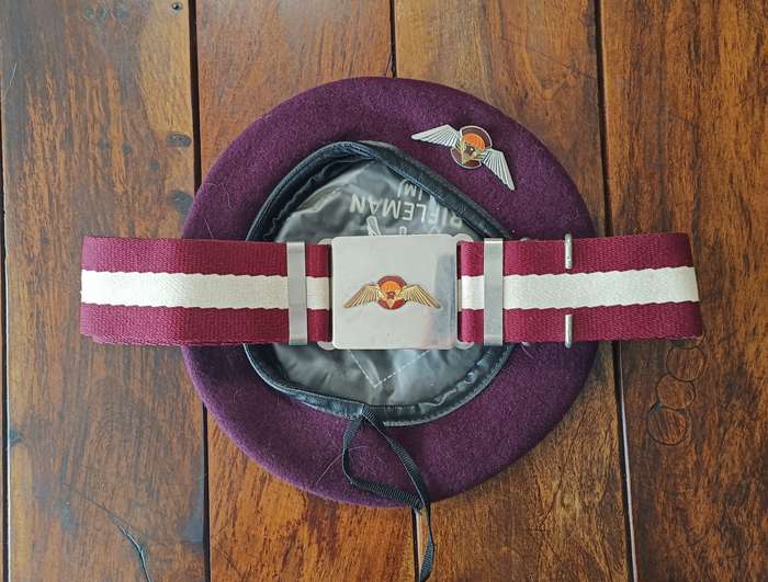 SADF - BOPHUTHATSWANA MILITARY - PARA BERET AND STABLE BELT - ULTRA SCARCE