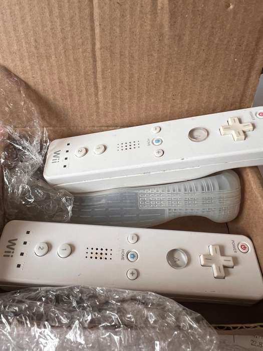 Nintendo Wii Controler broken