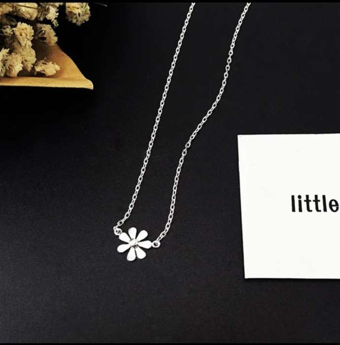925 Silver Little Flower Necklace