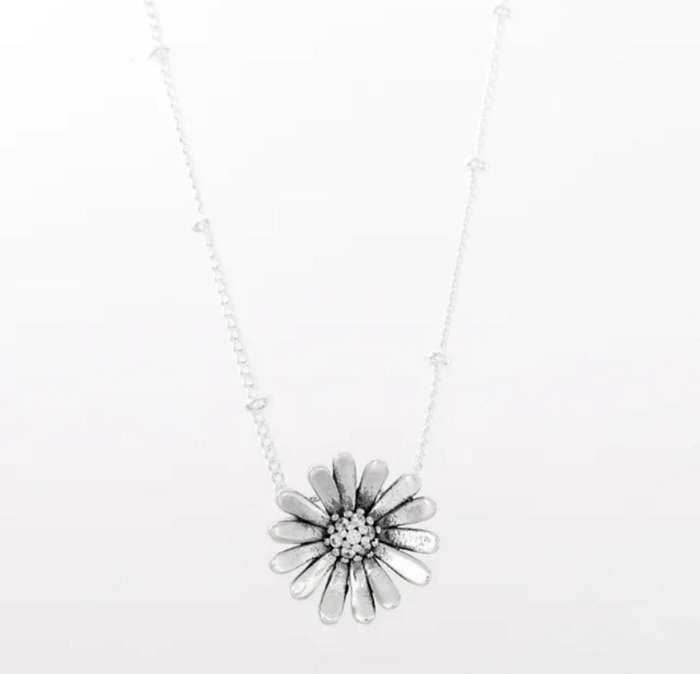 925 Silver Daisy Necklace