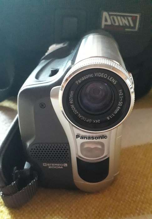 Panasonic Digital Video Camera Camcorder NV-GS11 with Carry Case