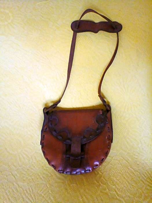 Vintage, genuine leather shoulder bag
