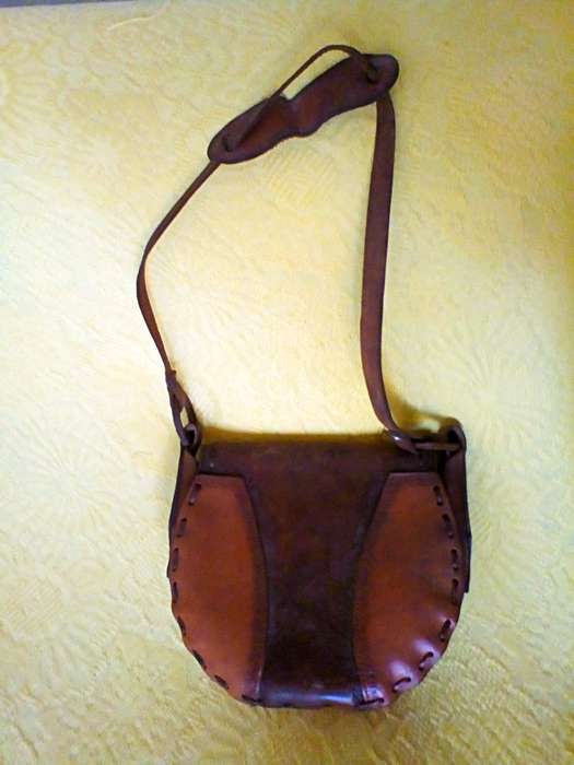 Vintage, genuine leather shoulder bag