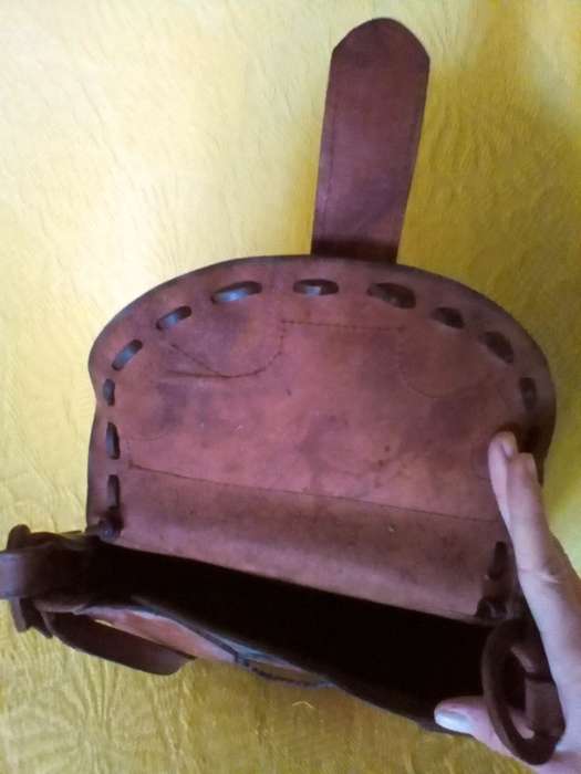 Vintage, genuine leather shoulder bag