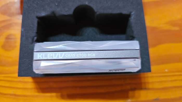 KLEVV CRAS C700 RGB 240GB M.2 PCI-e NVMe 3D