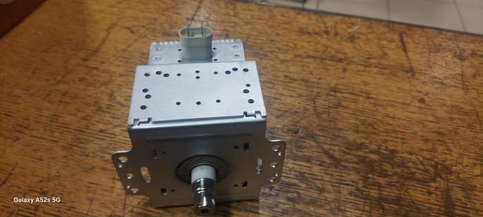 MAGNETRON MICROWAVE