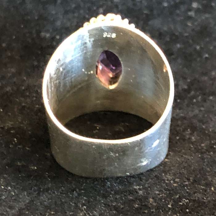 GORGEOUS CHUNKY 925 SILVER AND PURPLE STONE RING - 9.2G - SIZE O