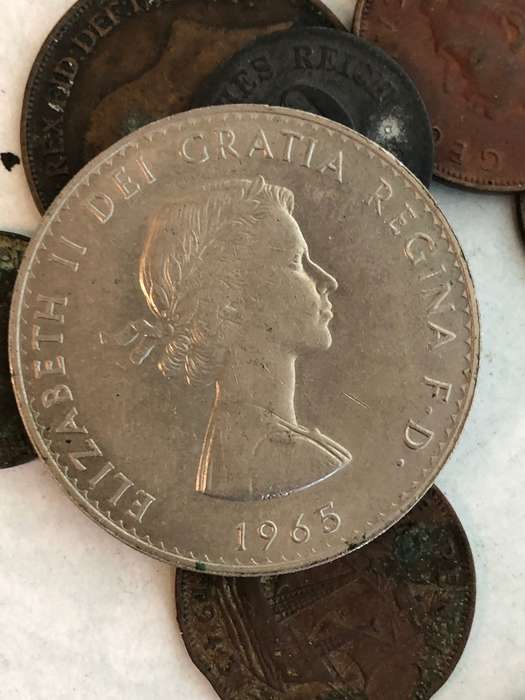 JOB LOT OF OLD WORLD COINS AND TOKENS - CHECK PICTURES