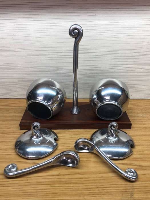 MABI DESIGN - STUNNING METAL JAM SET ON STAND COMPLETE WITH MATCHING SPOONS