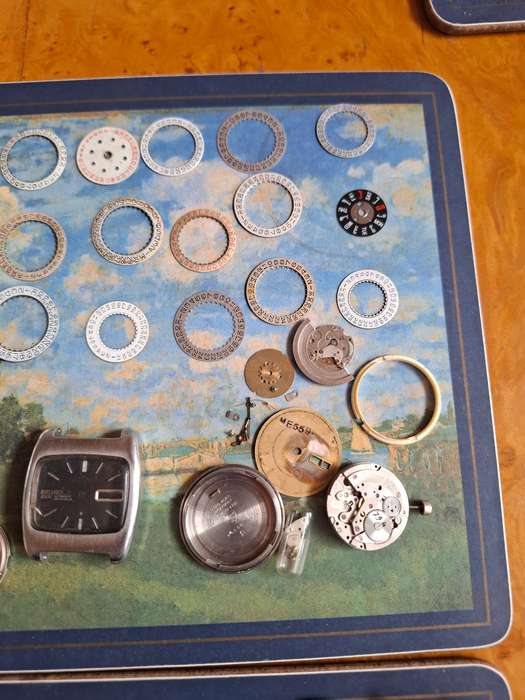 Random Watch Parts (NOT WORKING)