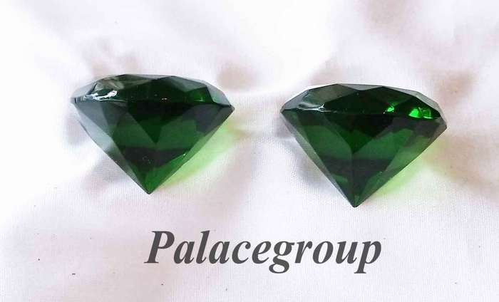 Display Item, 2 x  Emerald Green Crystals, Round Cut, Dia 30.4mm, Height 21.5mm, Weight 16.3gr