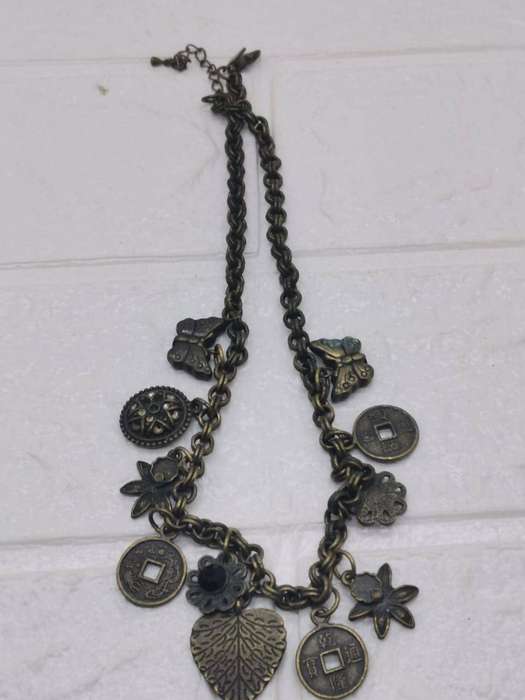 CHARM BRACELET WITH CHARMS