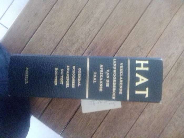 HAT Afrikaanse Verklarende Woordeboek 1991
