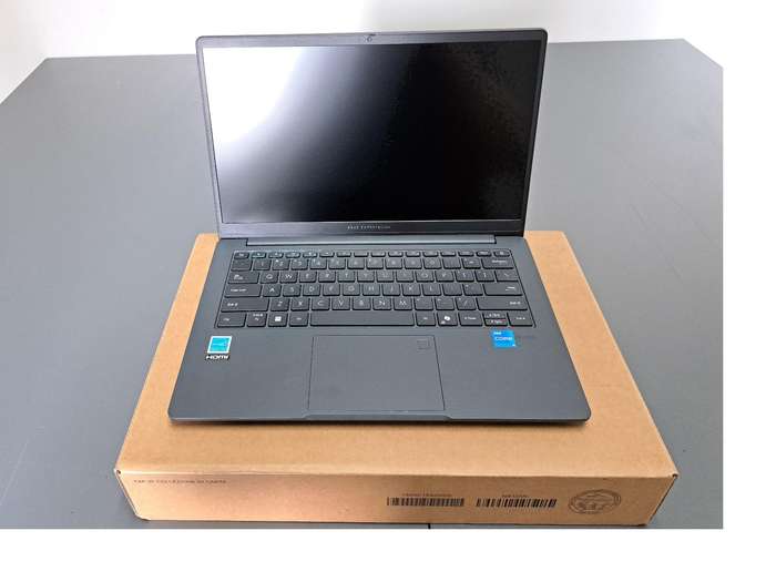 Asus Expertbook B1 B1403CVA 14 Laptop  i5, 16GB RAM, 512GB SSD, Win 11 Pro - OPEN BOX