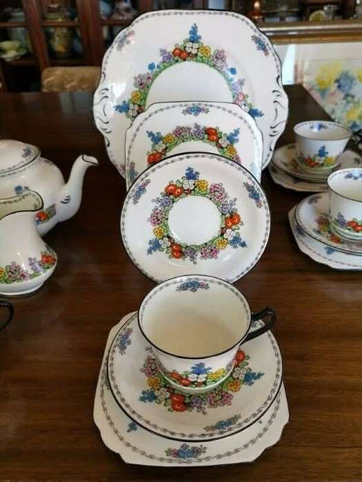 Tea set - 17 Piece New Chelsea Staffs.