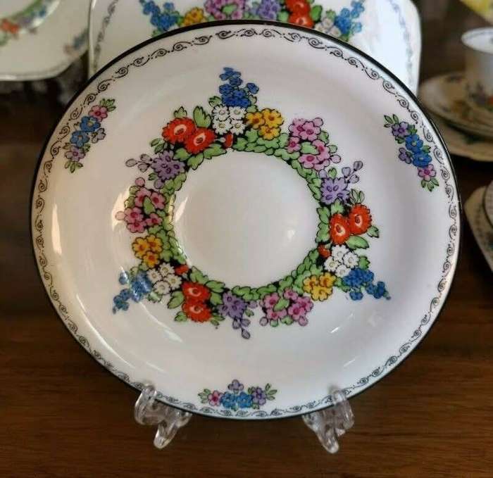 Tea set - 17 Piece New Chelsea Staffs.